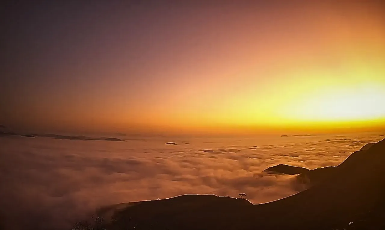 A imagem mostra o amanhecer na &aacute;reas rural de Tr&ecirc;s Rios